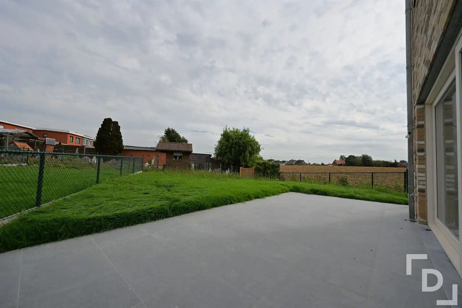 Afgewerkte nieuwbouwwoning  in hartje Proven. foto 14