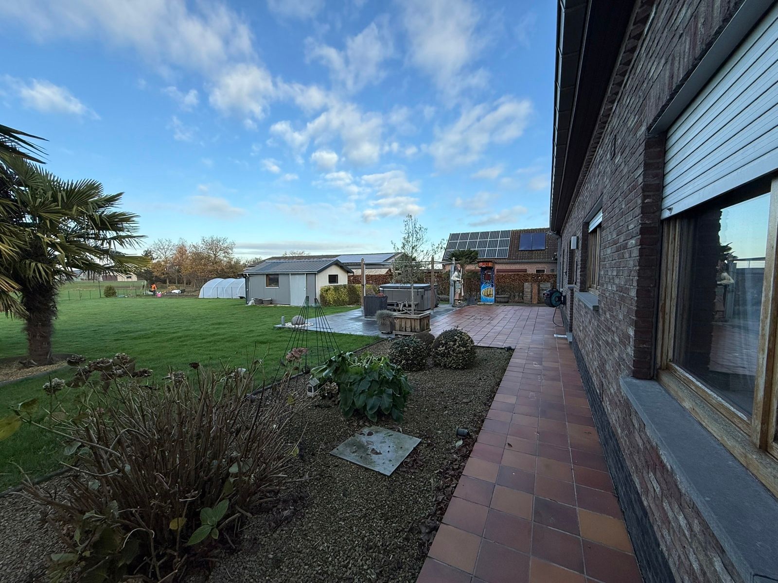 Ruime alleenstaande gelijkvloerse woning. foto 17