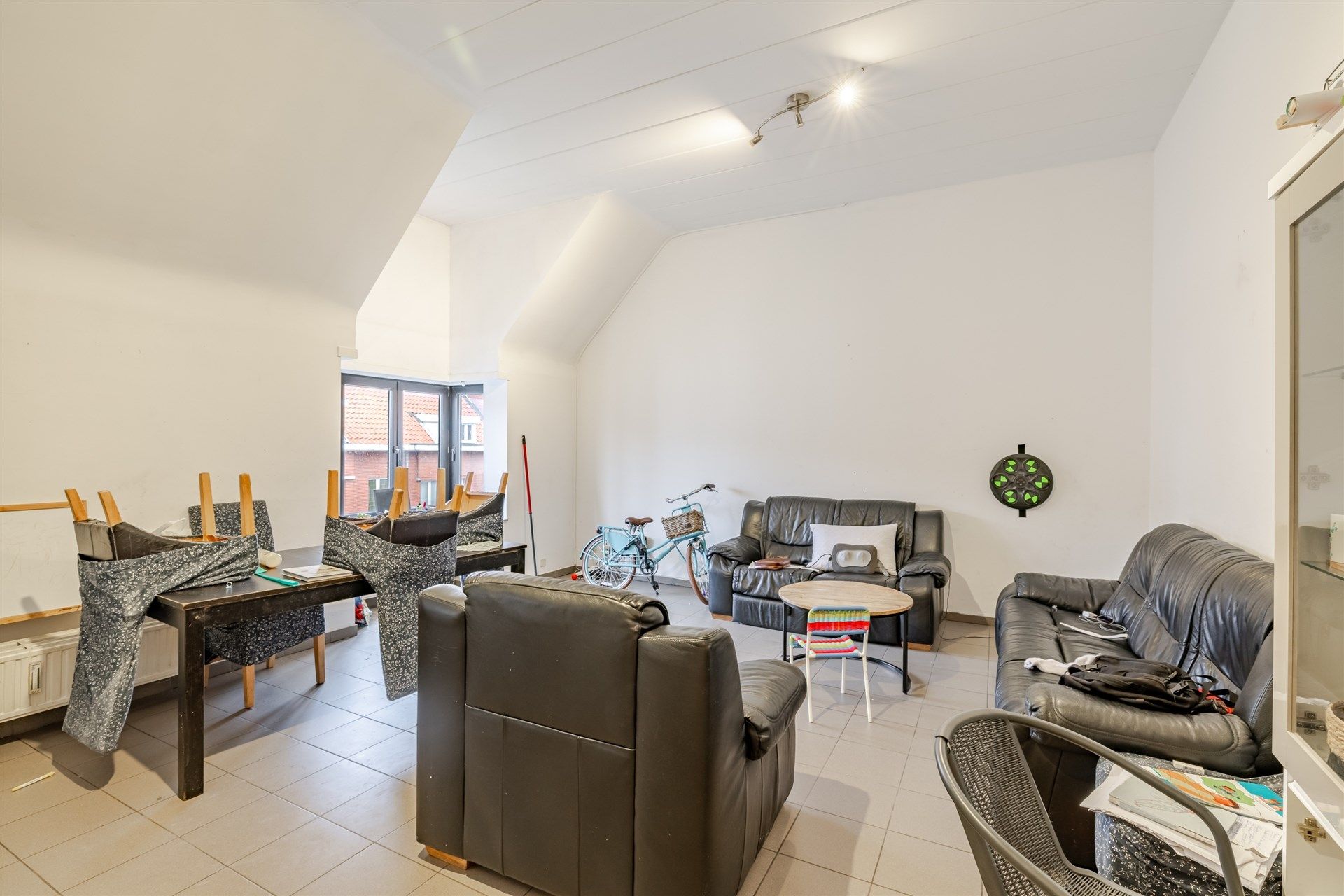 Opbrengsteigendom bestaande uit 6 ruime appartementen + 7 ondergrondse autostaanplaatsen foto 9
