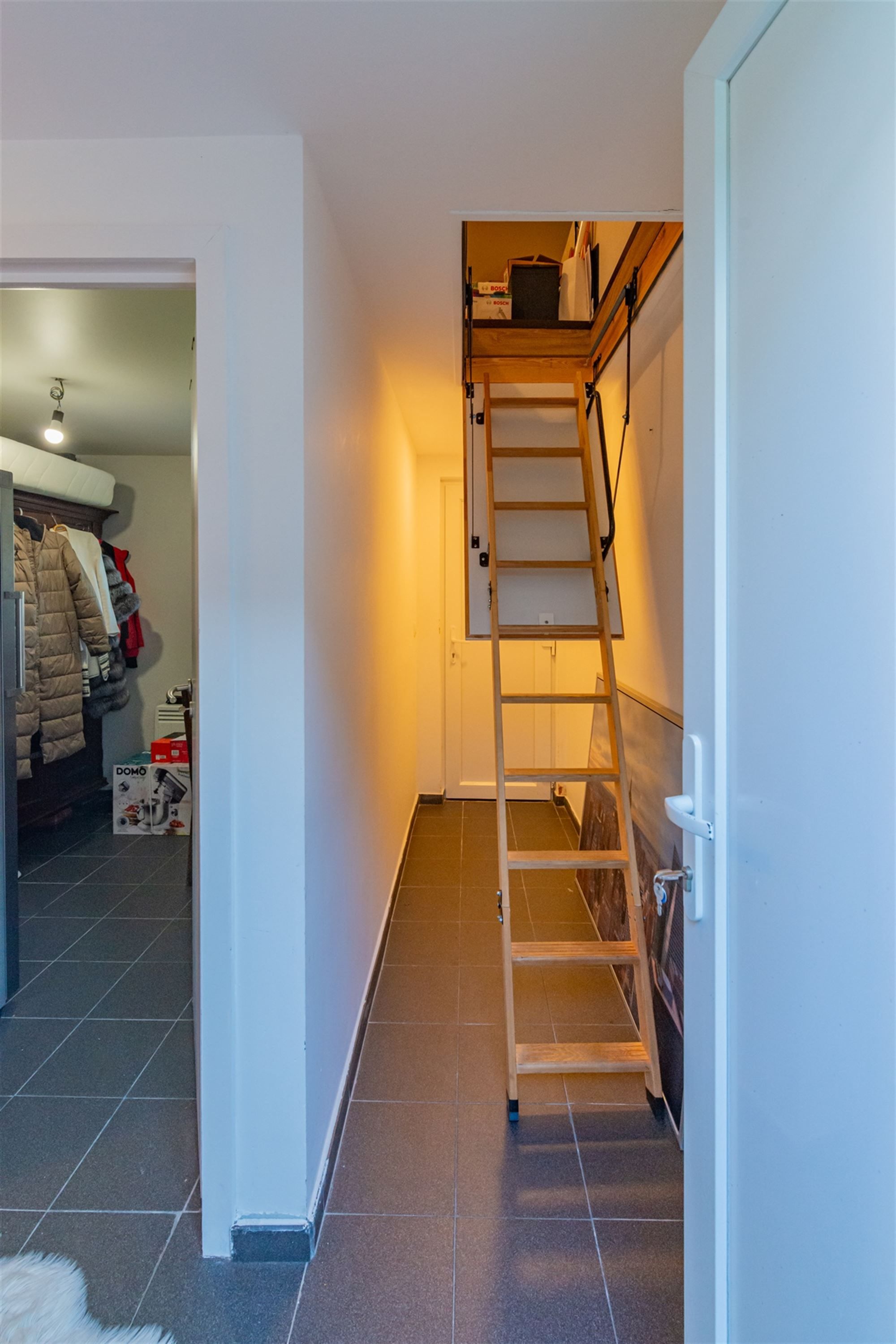 Gerenoveerde woning met 3 slaapkamers foto 21