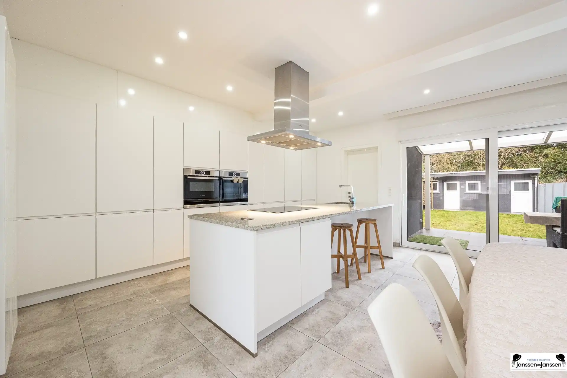 Energiezuinige woning op een top locatie in Merksem! foto 9