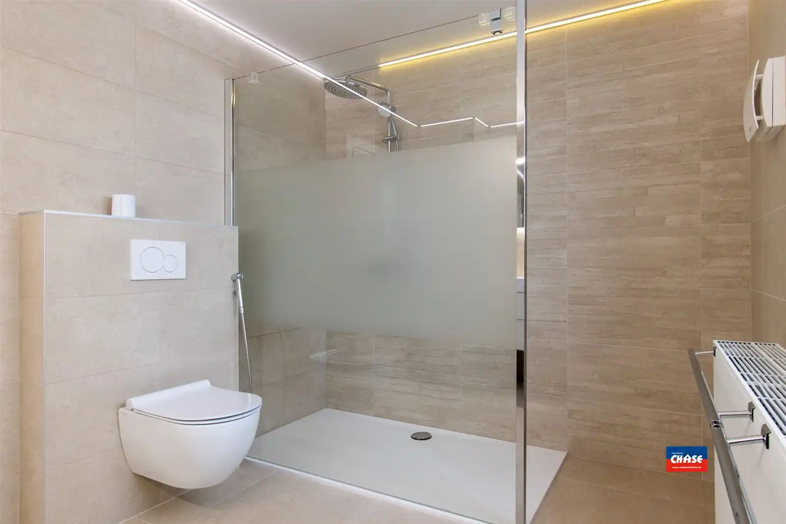 Zeer ruime woning met tal van mogelijkheden! foto 22