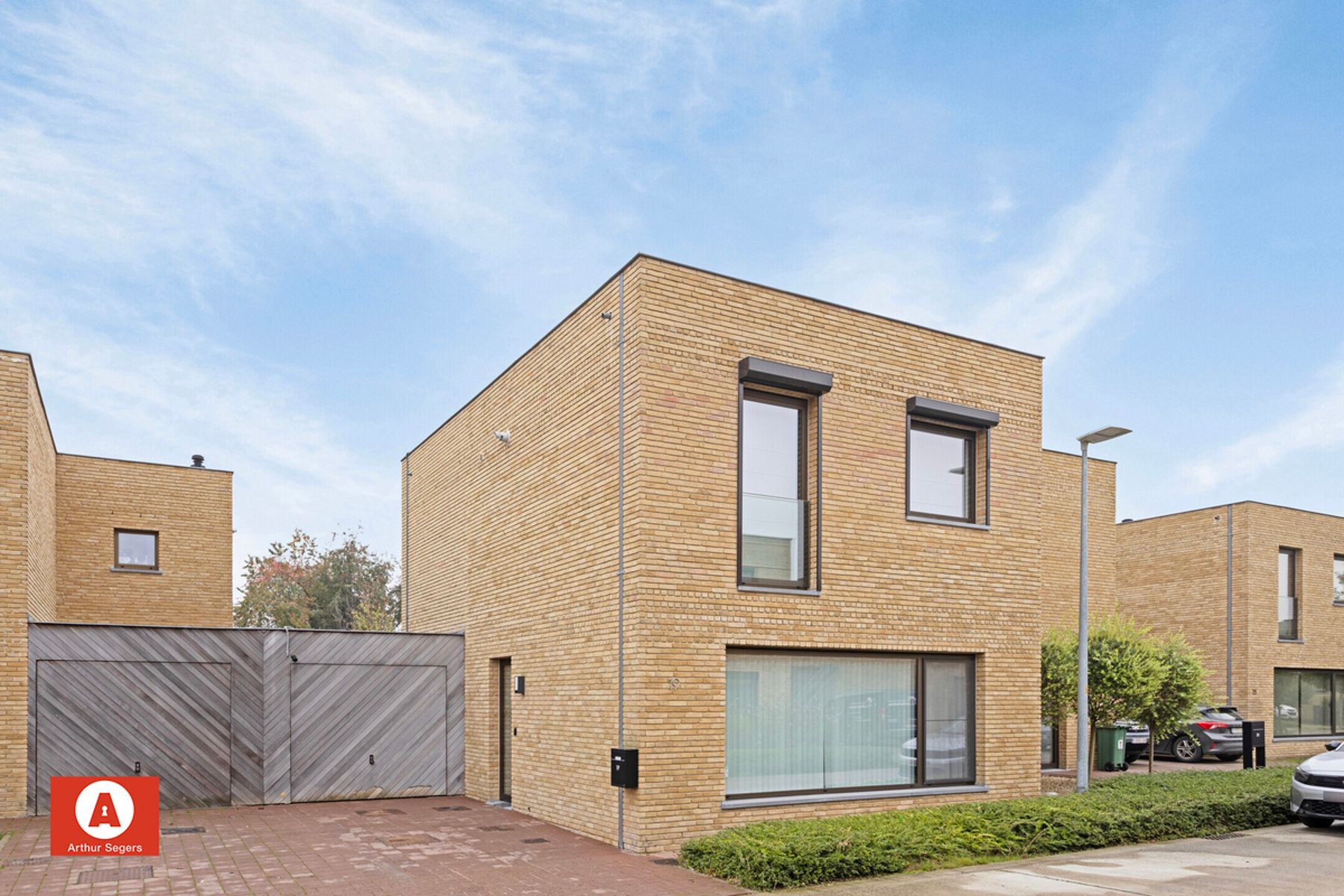 Recente (2019) energiezuinige EPC-B woning (rustige ligging). foto {{pictureIndex}}