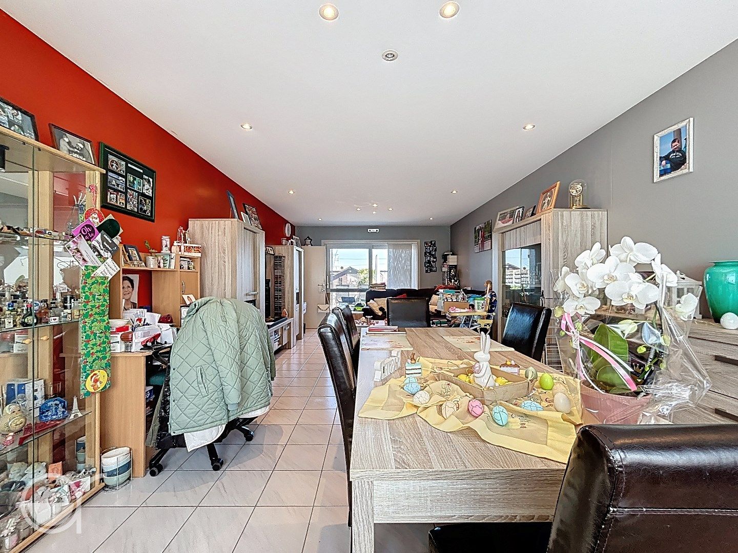 Instapklare rijwoning met tuin en 2 parkeerplaatsen  foto 2