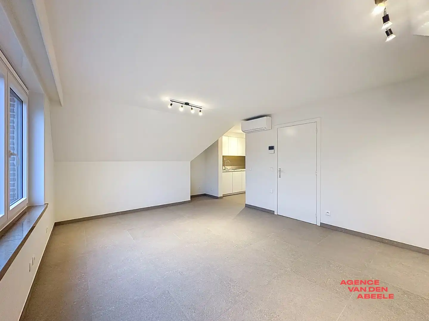 Gerenoveerd dakappartement op rustige ligging foto 3