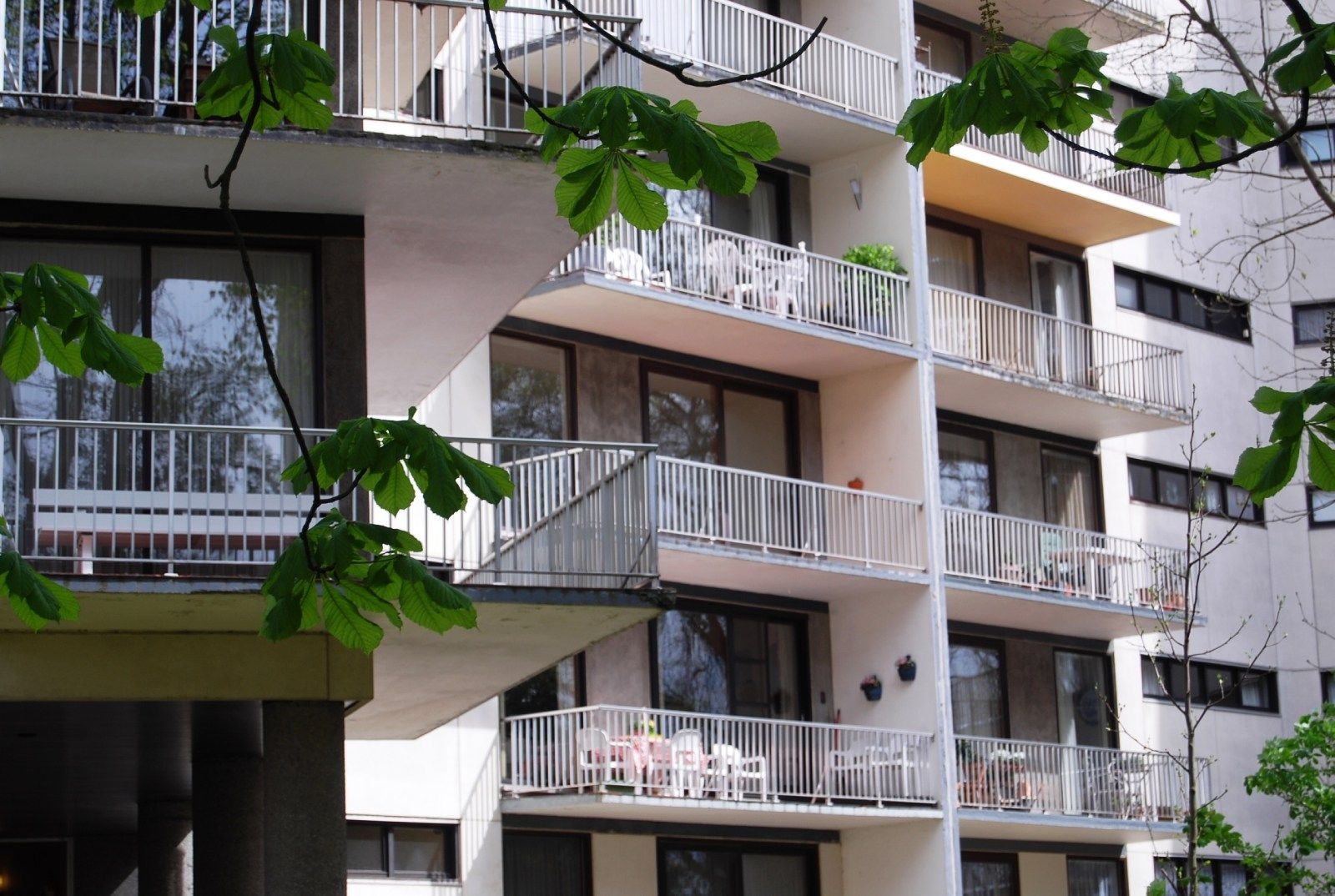 RUIM & RUSTIG GELEGEN APPARTEMENT MET GROEN ZICHT foto 14