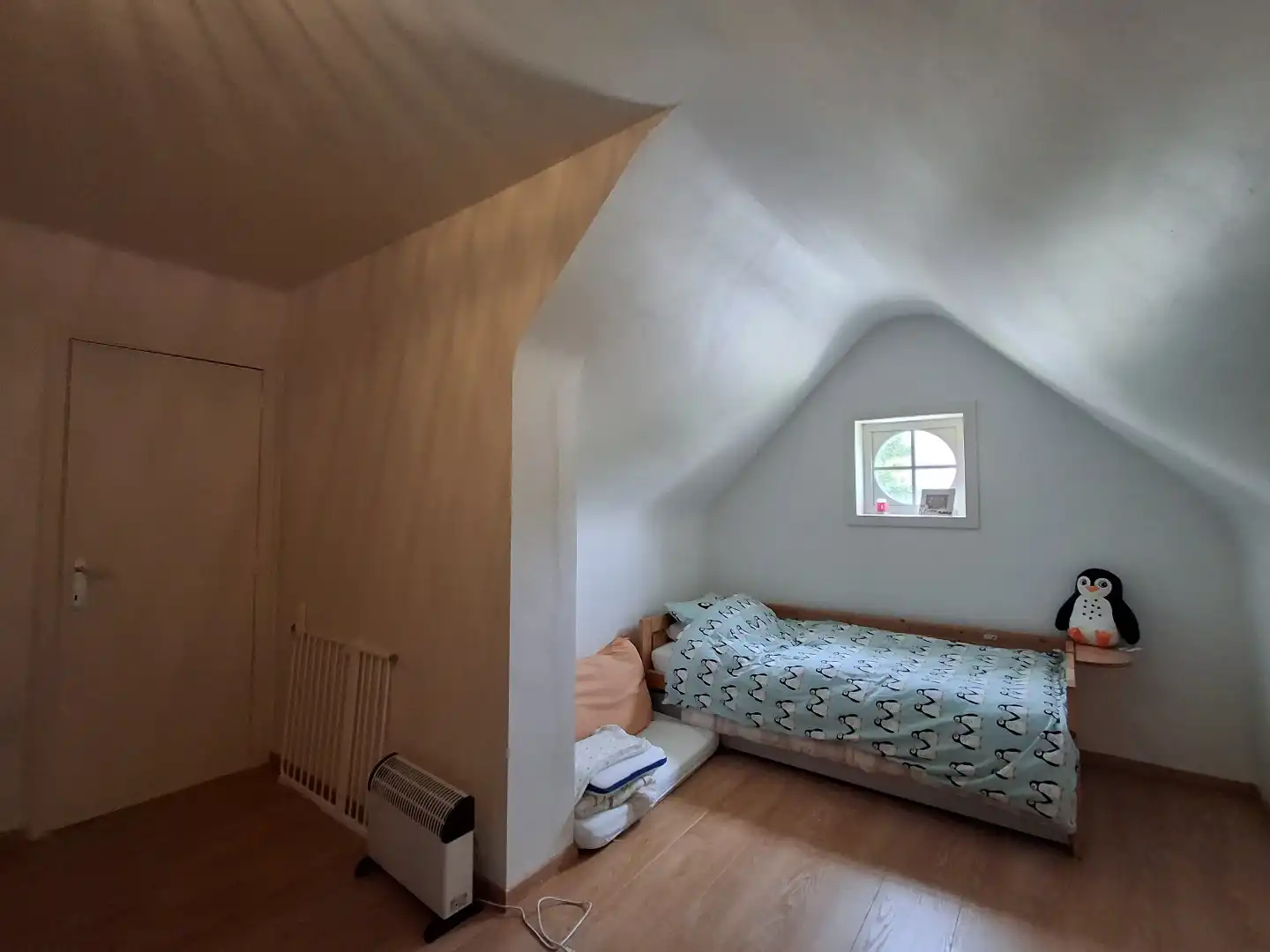 KARAKTERVOLLE WONING MET ZONGERICHTE TUIN | 4 SLPKS | 2 GARAGES foto 13