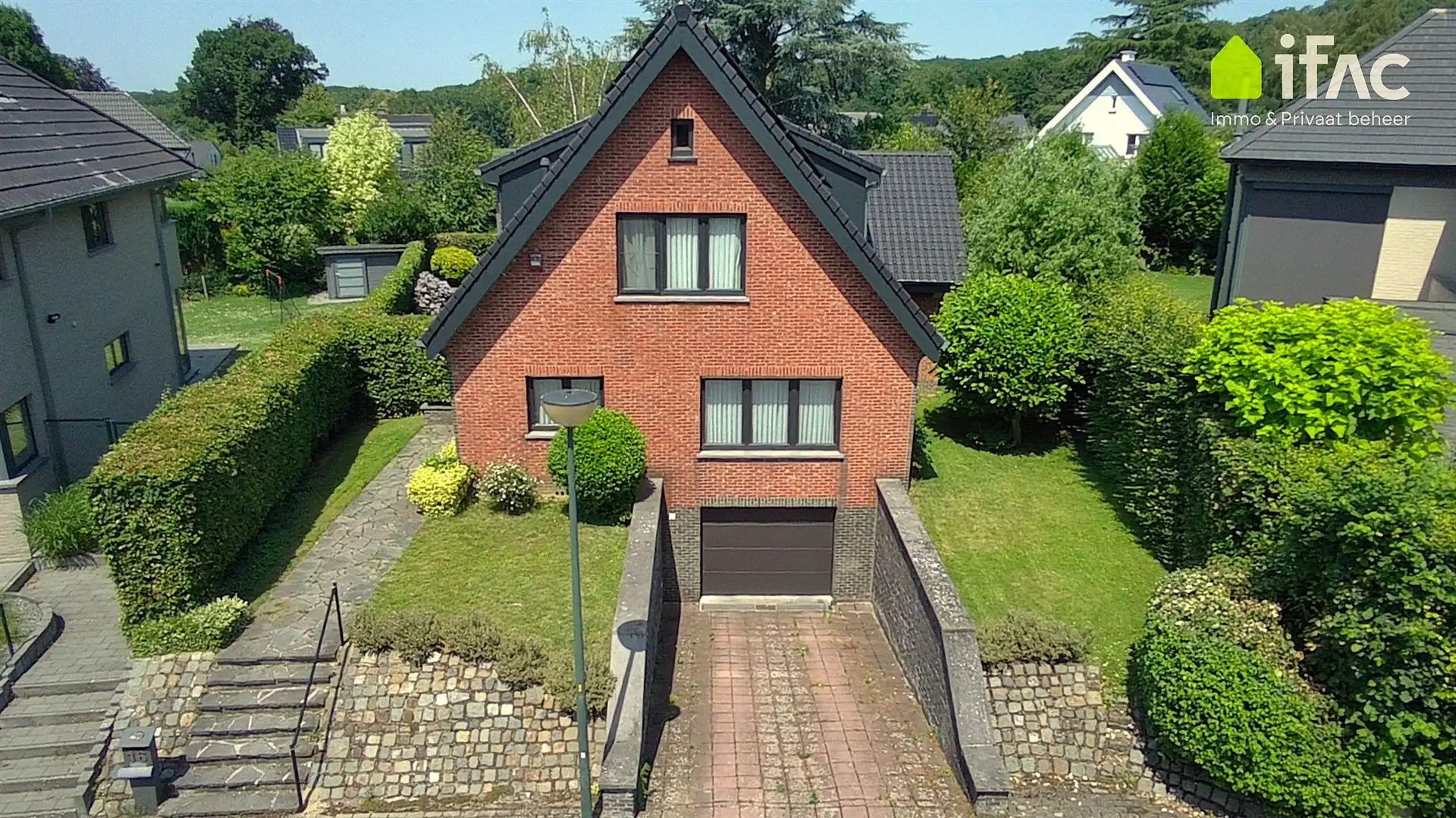 Rustig gelegen gerenoveerde villa in perfecte staat foto 2