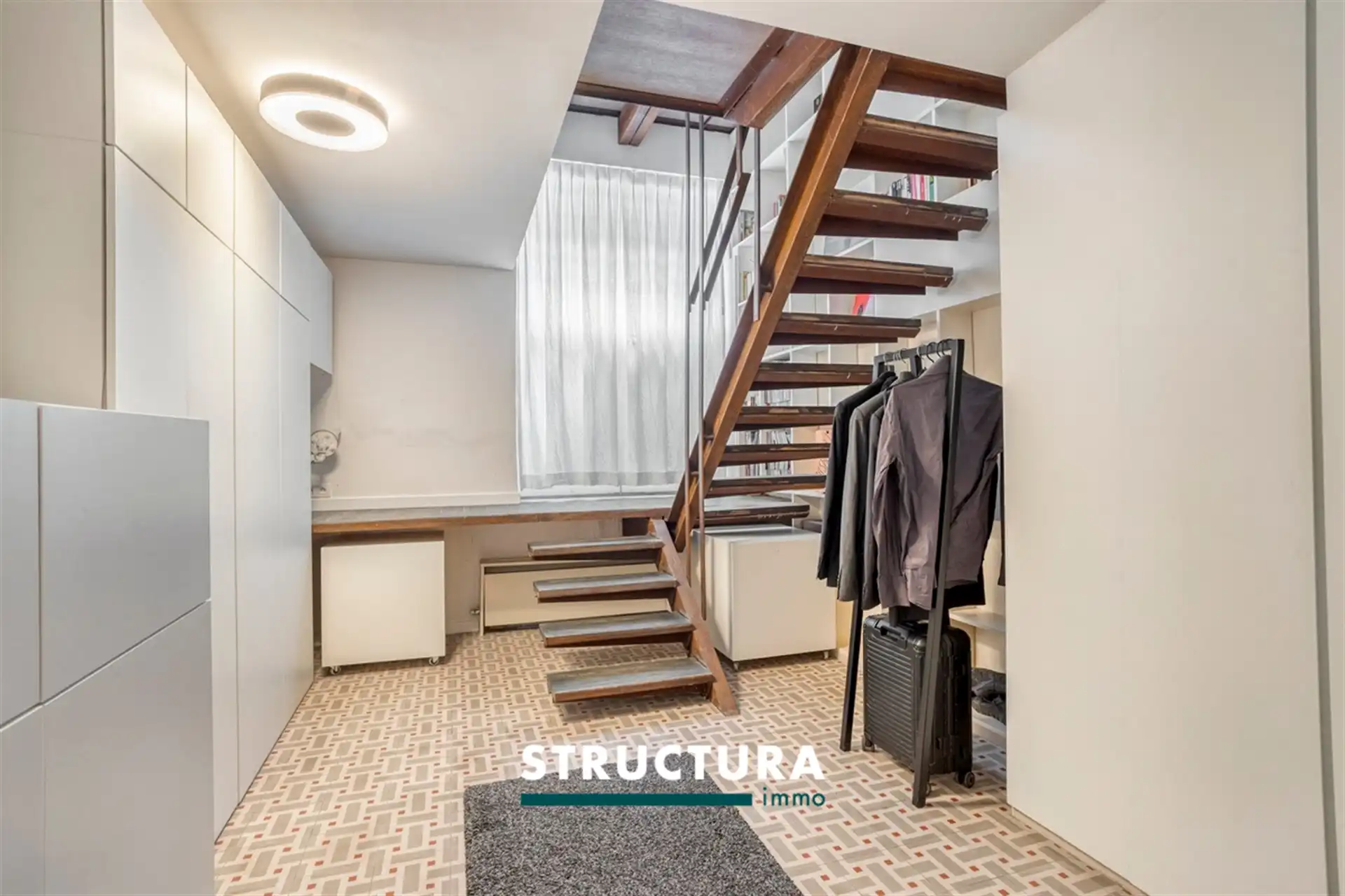 Prachtig modern gelijkvloers appartement met een aangename terras/binnenplaats. foto 12