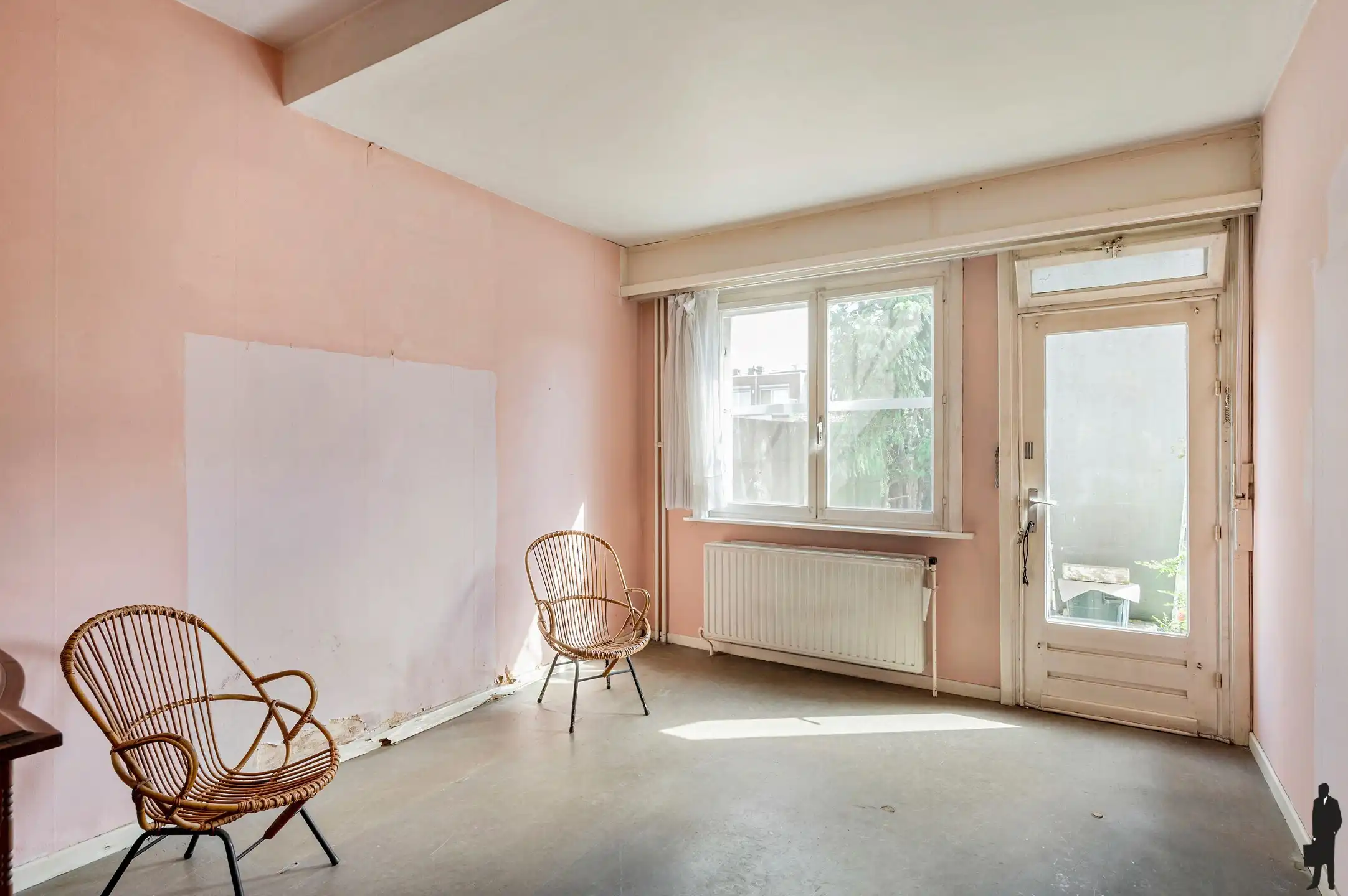 Te renoveren woning met garage én tuin foto 4