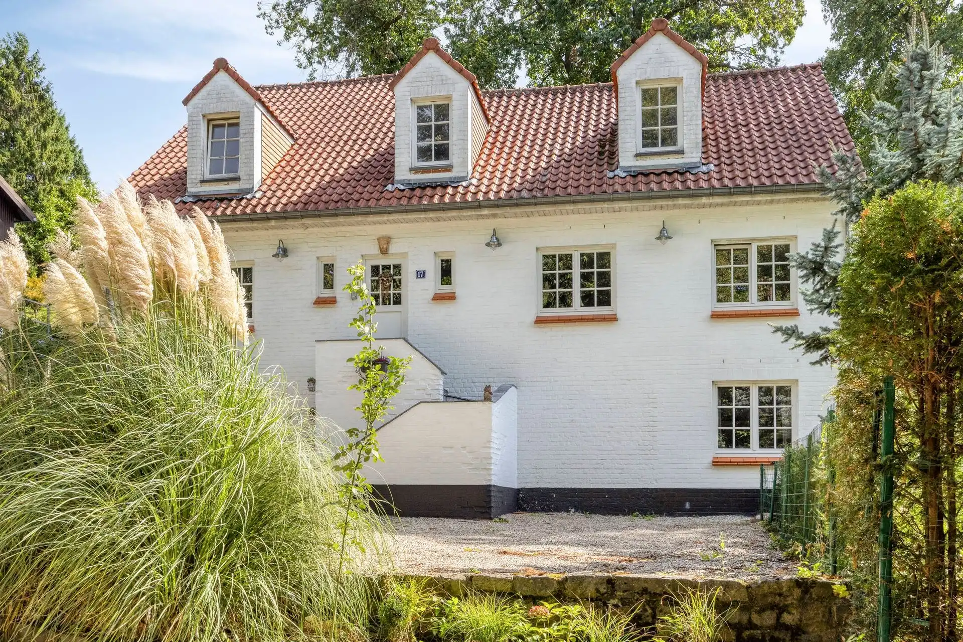 Prachtig gerenoveerde villa met bouwgrond  foto 3