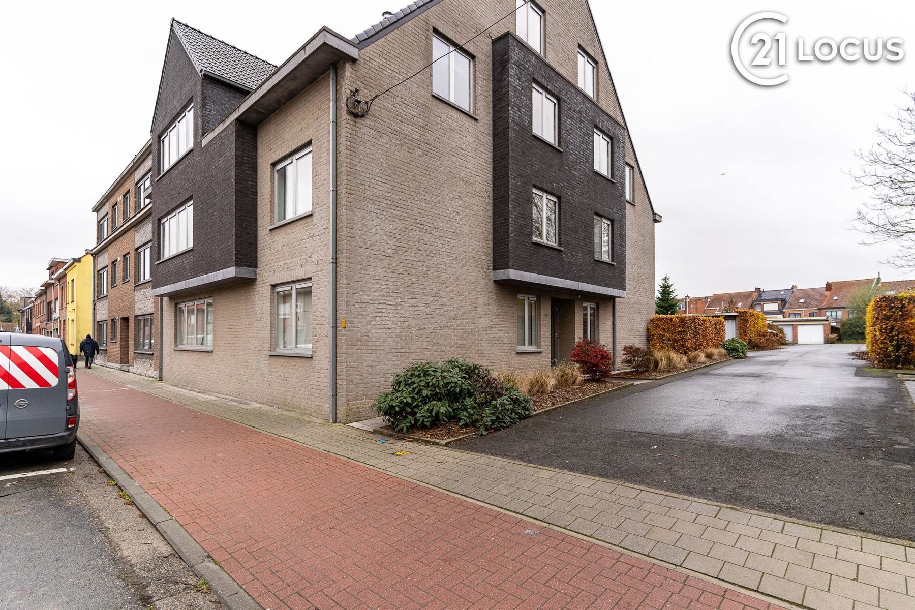 Topinvestering: 6 verhuurde appartementen met stabiel inkomen foto {{pictureIndex}}