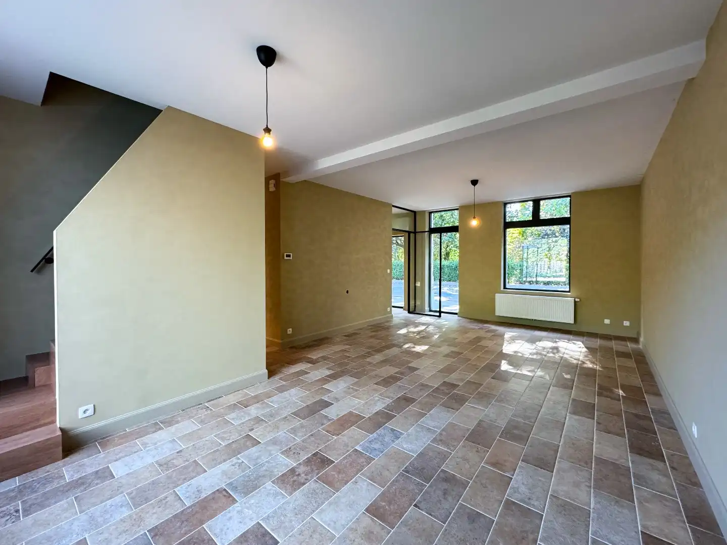Prachtig gerenoveerde woning met 3 slaapkamers en tuin. foto 4