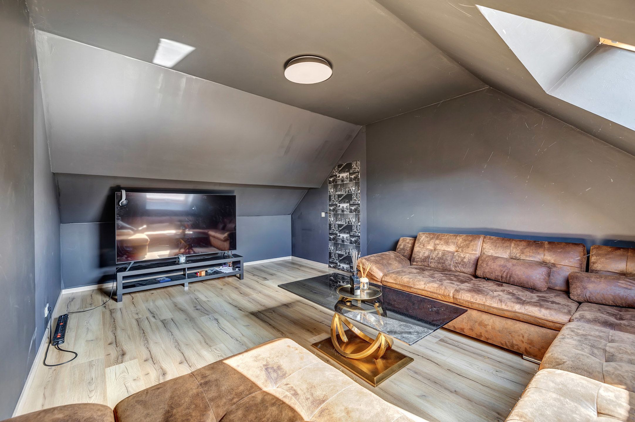Gerenoveerde woning op strategische locatie met 5 slaapkamers foto 20