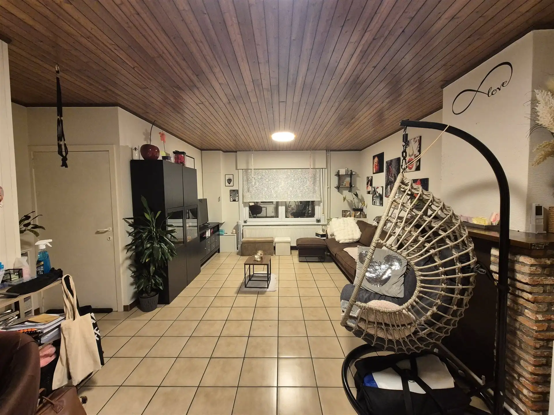 Centraal gelegen 3 slaapkamer woning met tuin. foto 2