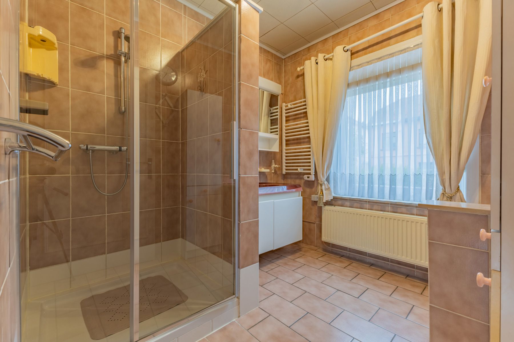 Goed gelegen woning met 3 slaapkamers foto 14