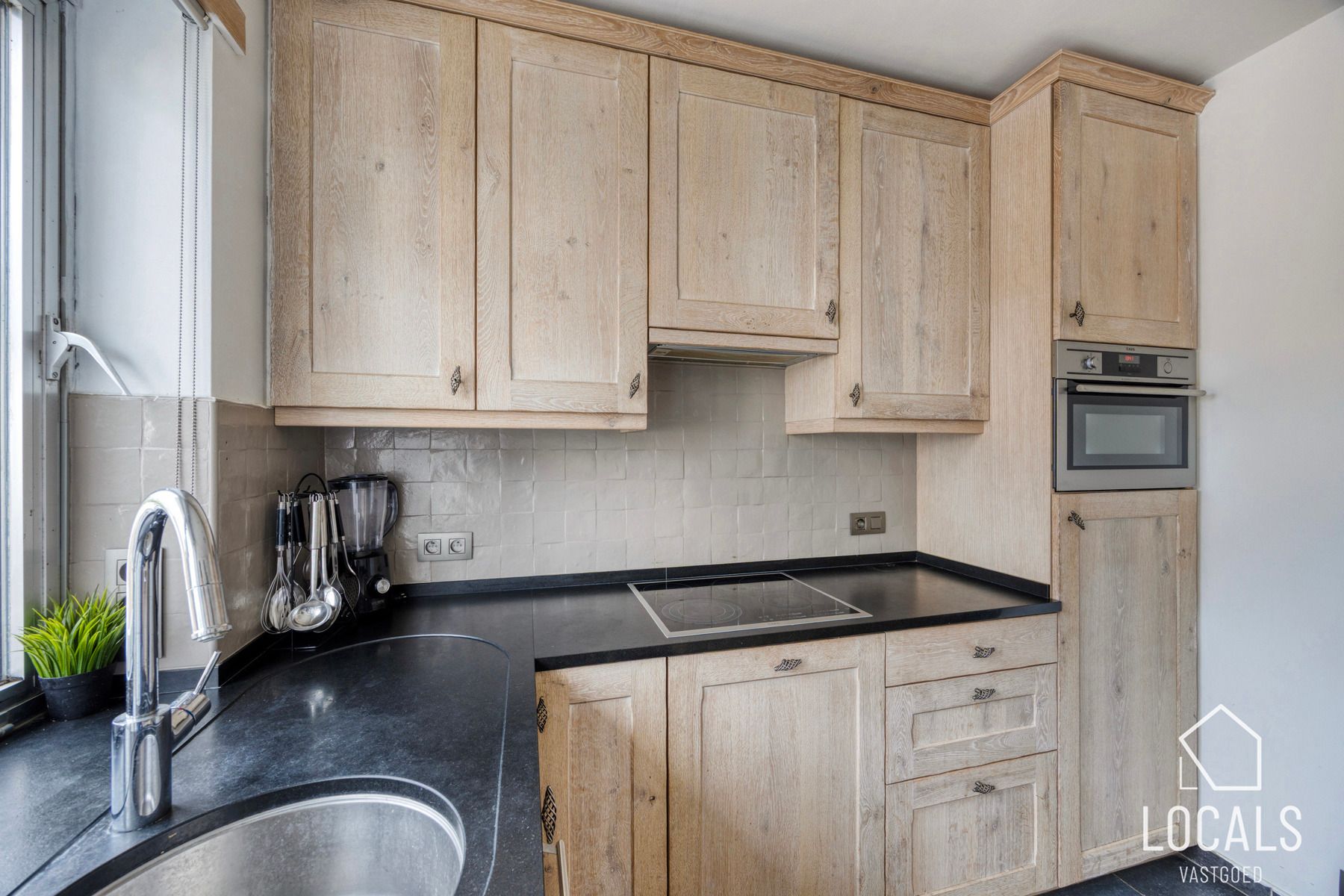 Mooi gerenoveerd appartement met 3 terrassen op toplocatie! foto 9