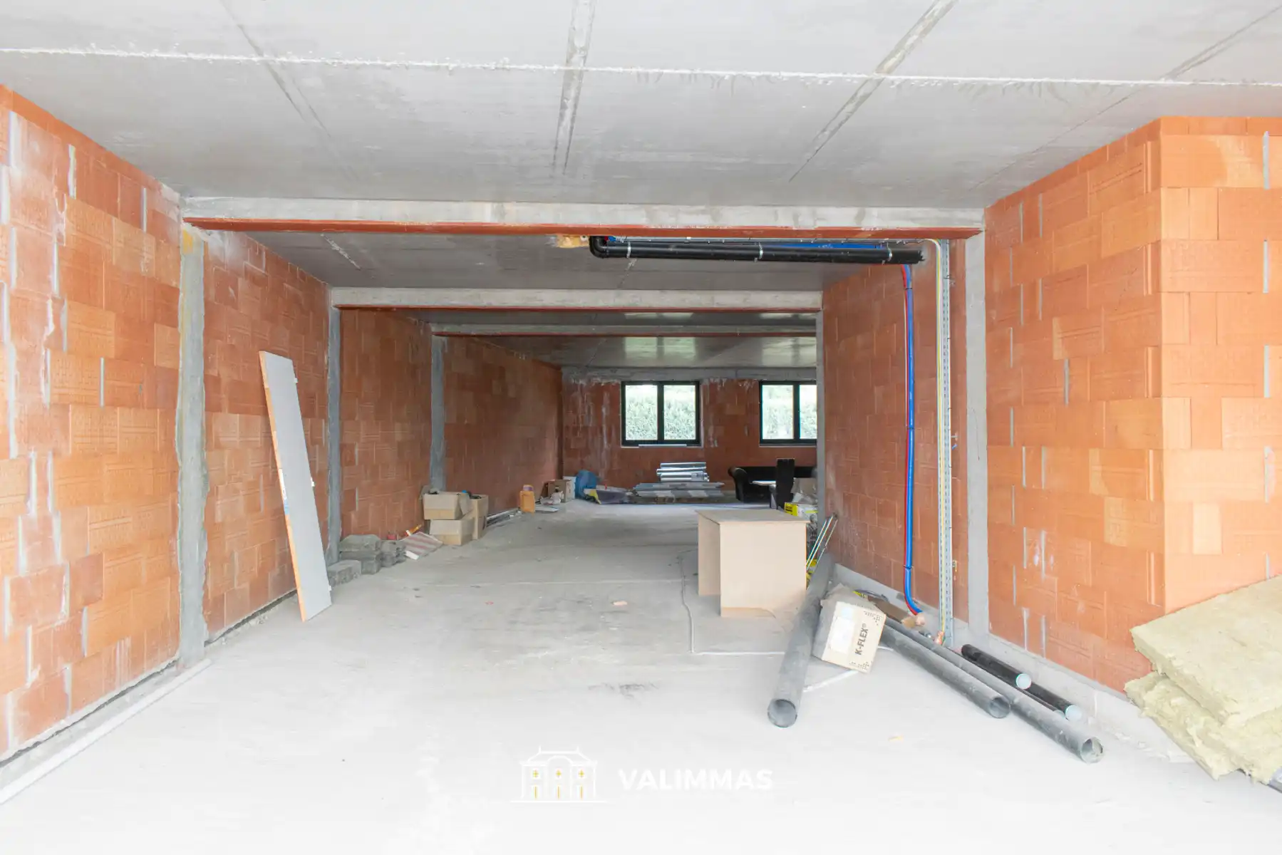 Commercieel gelijkvloers met grote kelder en 4 parkings... foto 11