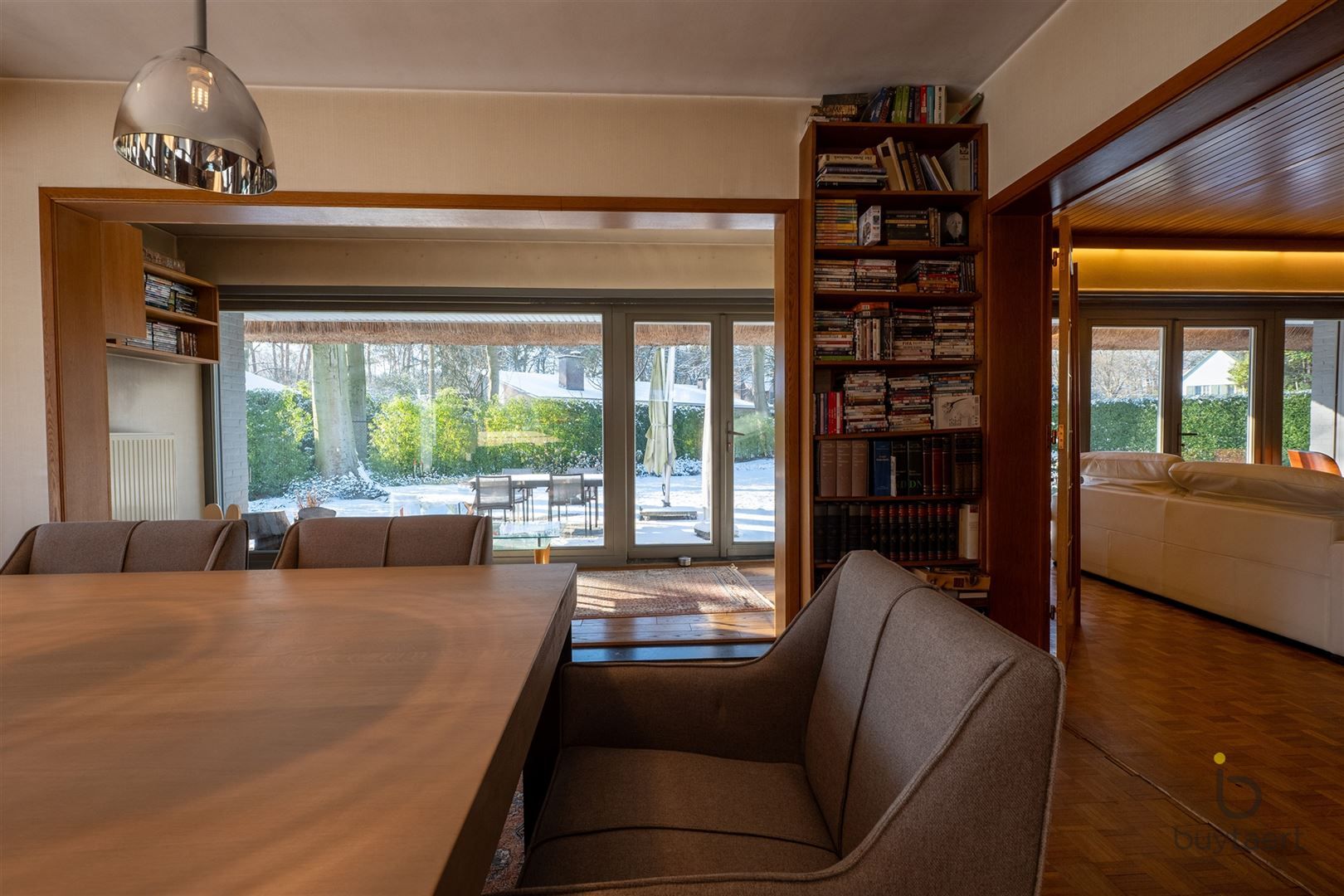 Villa met praktijk of  kangoeroewoning en Zuid - West tuin. foto 17