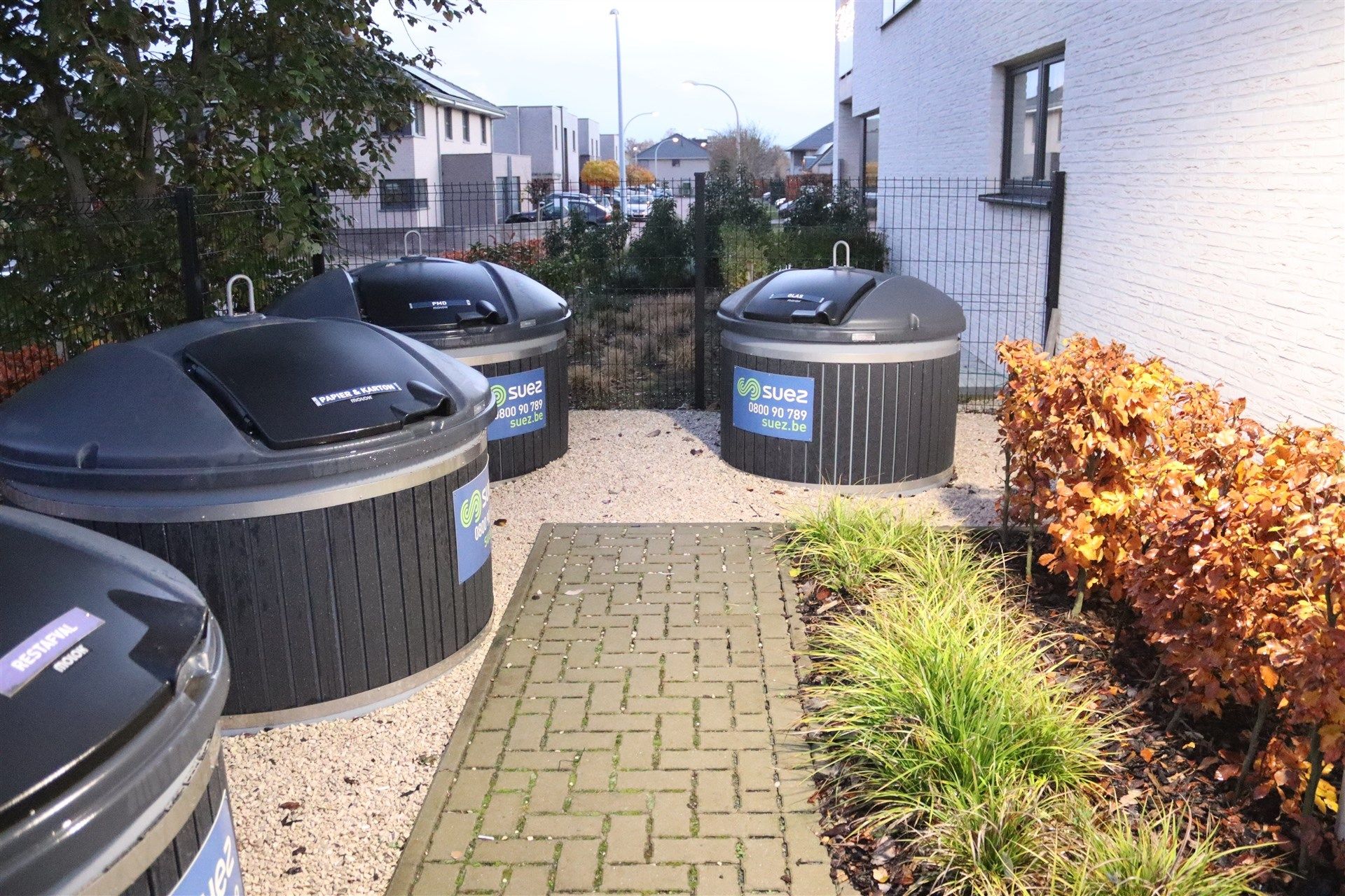 Rustig en recent gelegen appartement met terras en autostaanplaats. foto 26