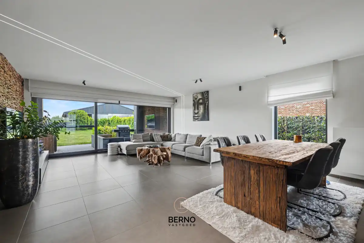 Exclusieve en moderne villa met luxe afwerking foto 5
