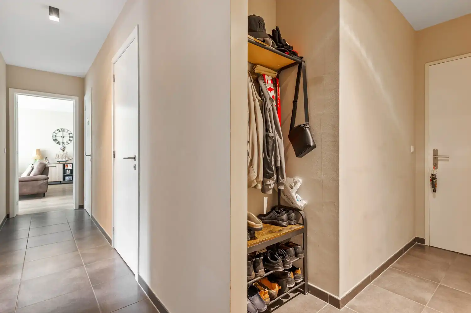Tweeslaapkamer appartement met ruim terras en dubbele staanplaats! foto 2