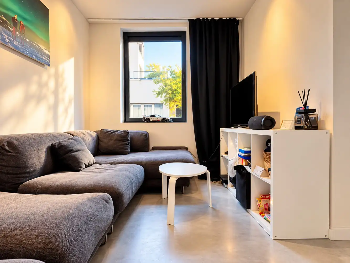 Energiezuinige, gerenoveerde stadswoning met 2 slaapkamers nabij het Zuidpark foto 2