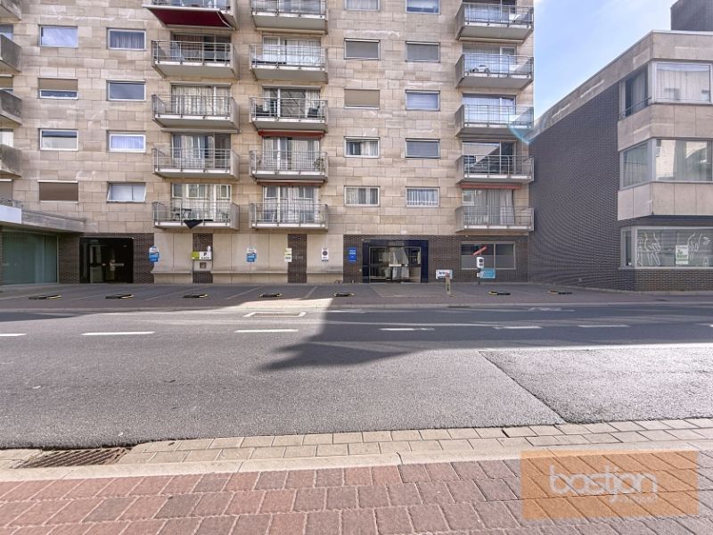 Appartement met autostaanplaats en 2 slaapkamers foto {{pictureIndex}}