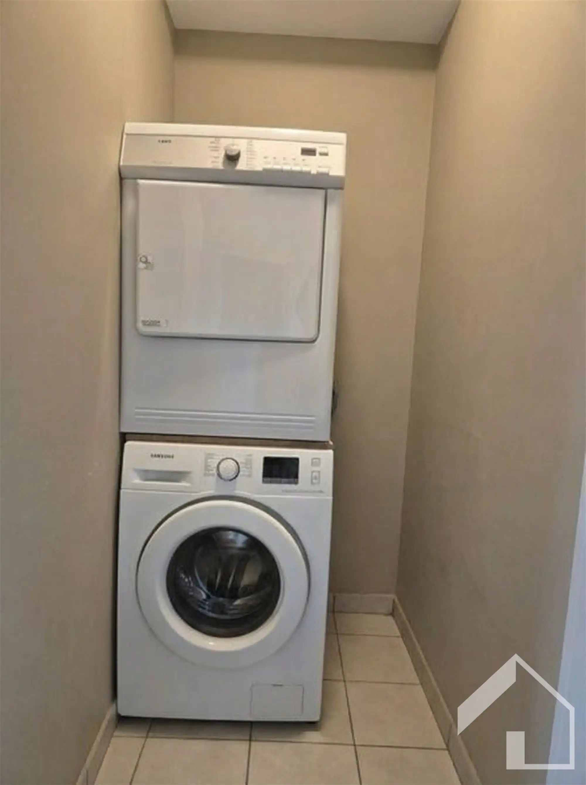 Ruim, energiezuinig appartement met 2 slaapkamers, terras, garage en lift!  foto 14