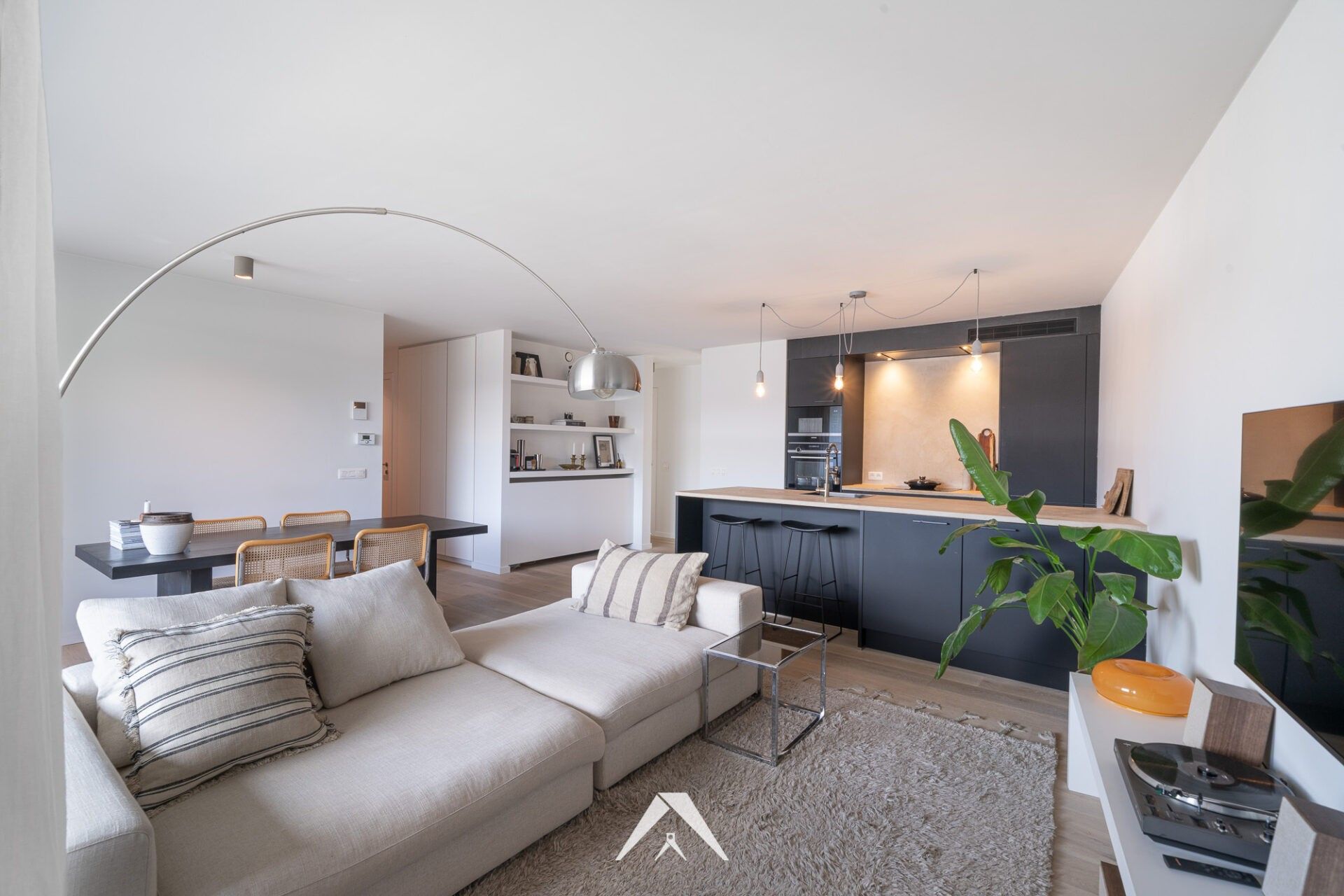 RECENT APPARTEMENT | ZUIDTERRAS | AUTOBERGPLAATS foto 5