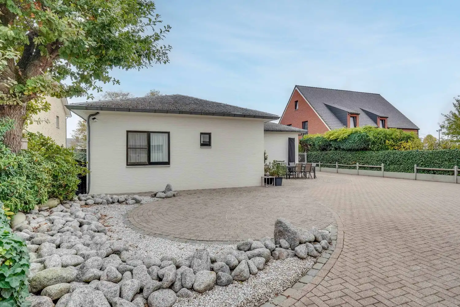 Karaktervol landhuis op 13a62ca, met polyvalente (bedrijfs)hal foto 7