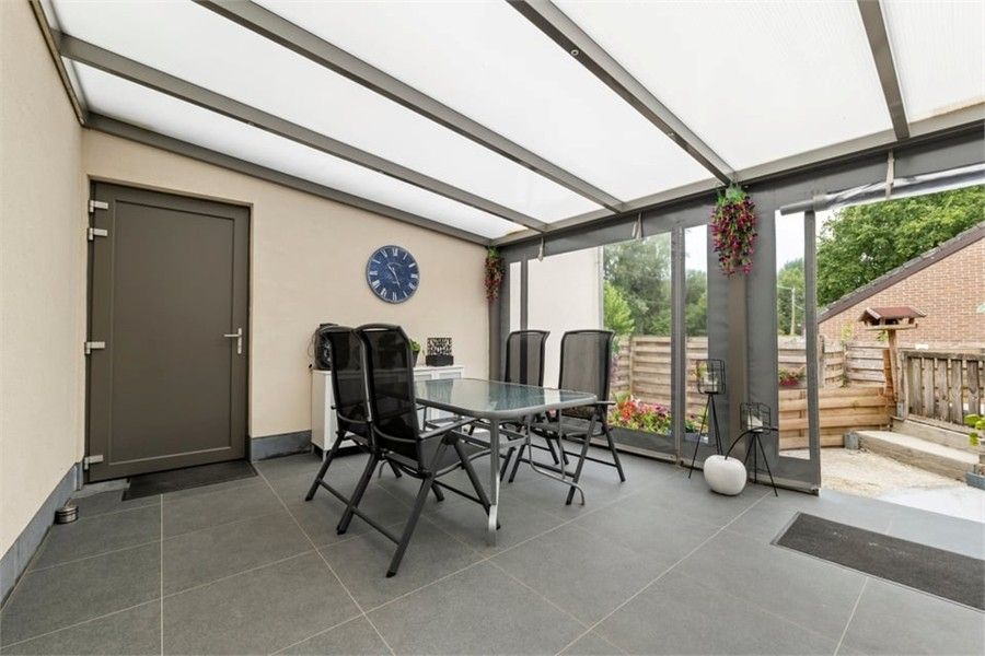 RUIME, INSTAPKLARE OPEN BEBOUWING MET PRACHTIGE TERRASSEN OP EEN RUSTIGE LOCATIE foto 11
