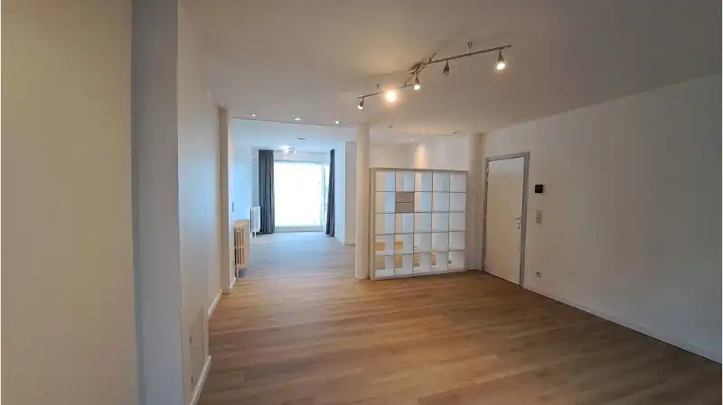 Ruim 1-slaapkamerappartement met Terras te huur in Brugge foto {{pictureIndex}}