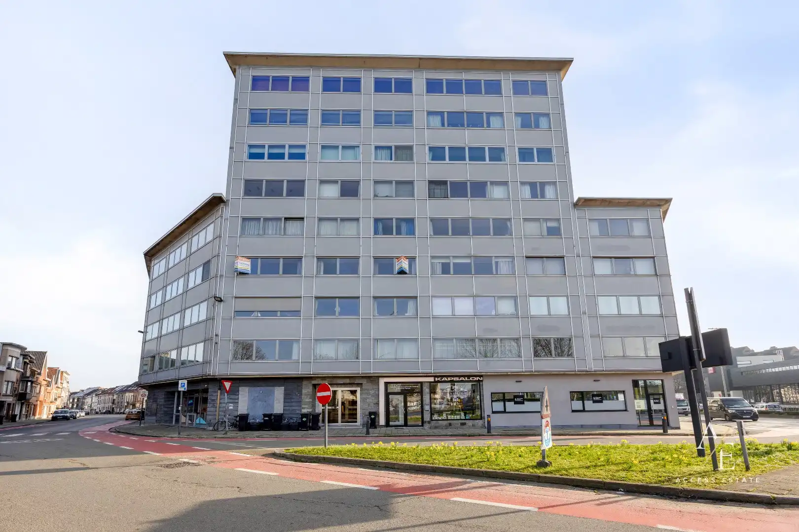 AALST - Vernieuwd appartement met 2 slaapkamers en terras! foto {{pictureIndex}}