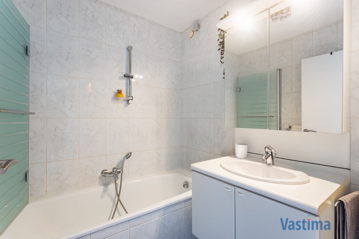 Licht, Ruimte & Locatie – Instapklaar Duplexappartement met parking foto 11