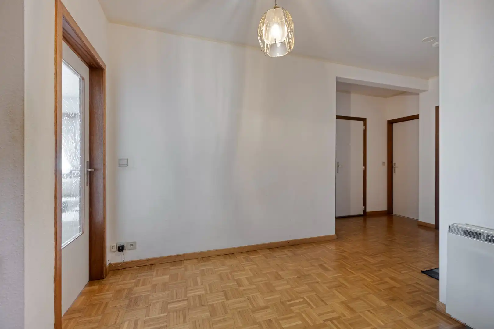 Ruim 3-slaapkamerappartement te koop in Genk foto 5