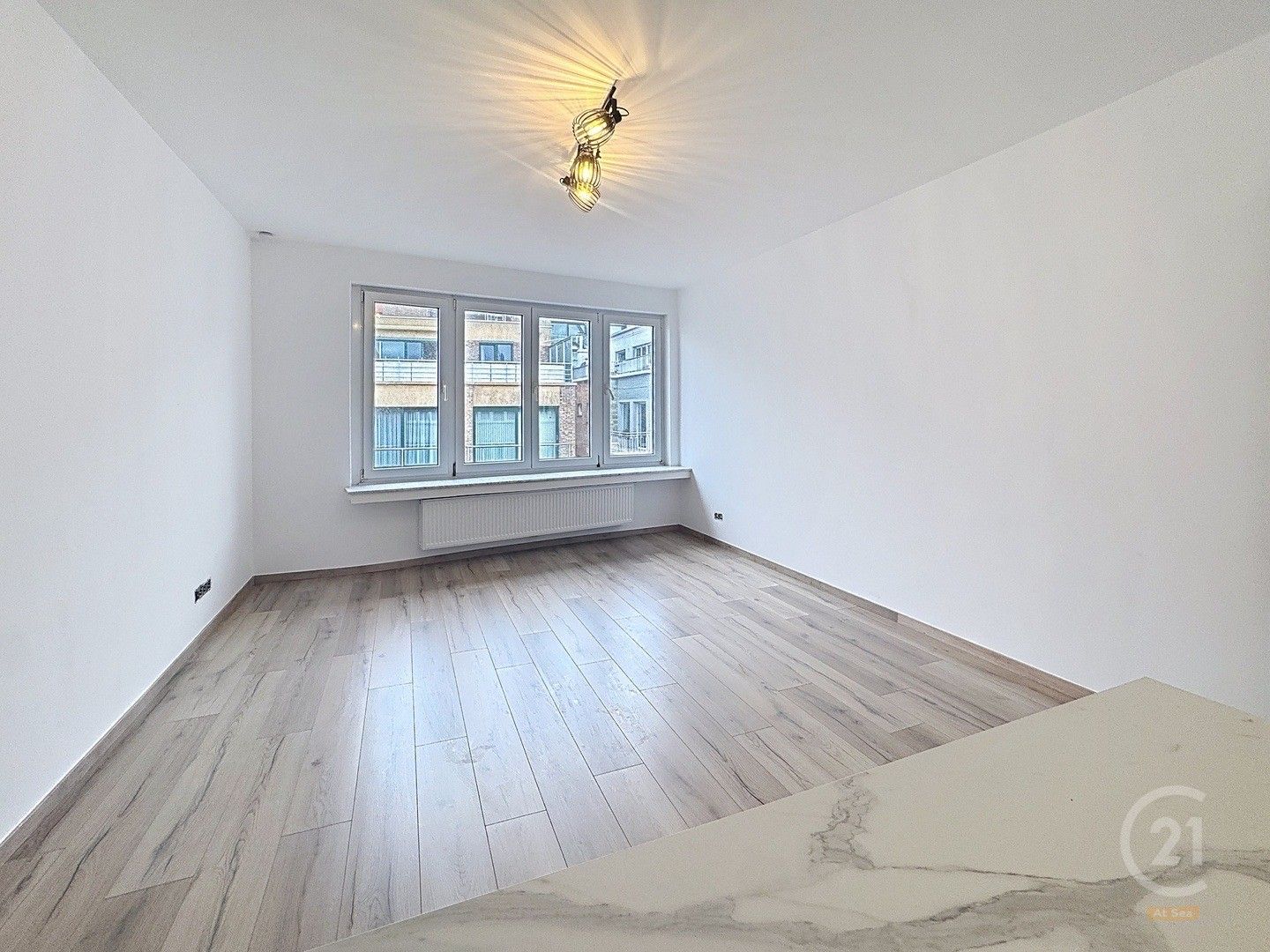 Instapklaar gerenoveerd appartement op toplocatie in Westende-Bad foto 5