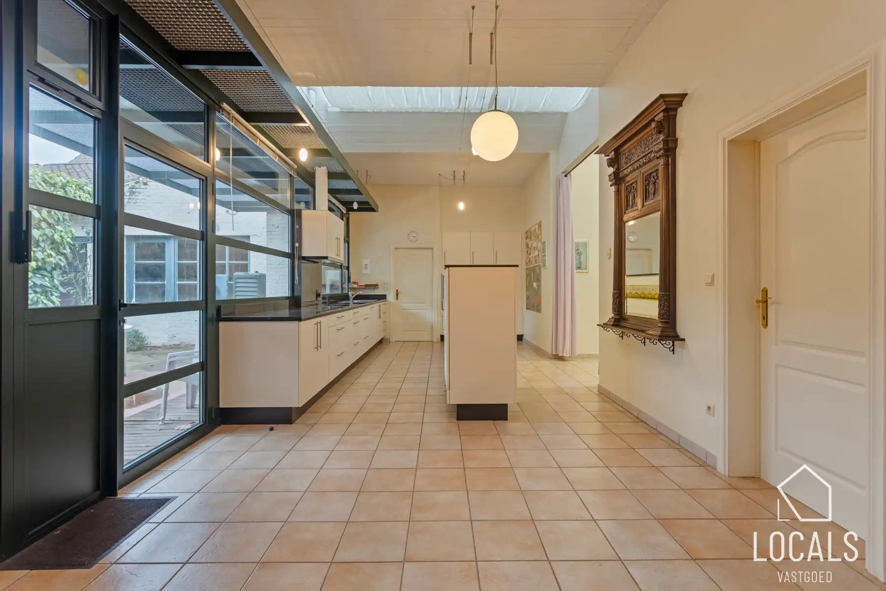 Unieke eigendom op toplocatie foto 11