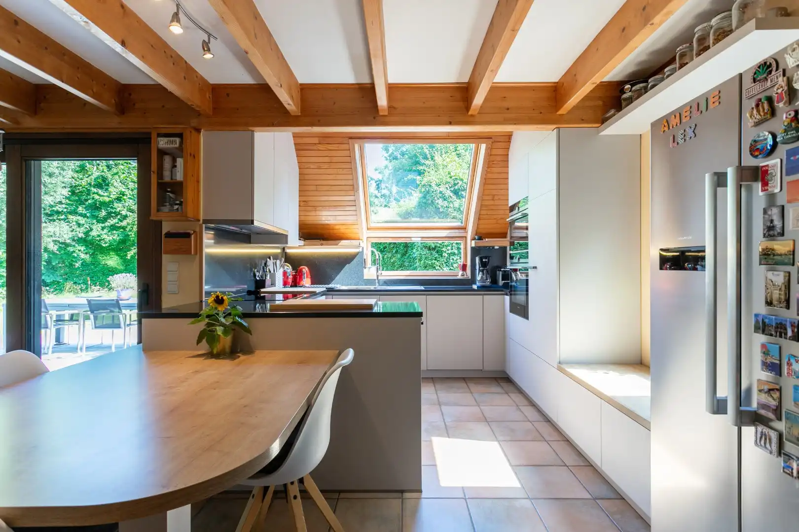 Ruime woning gelegen in een groene omgeving foto 11