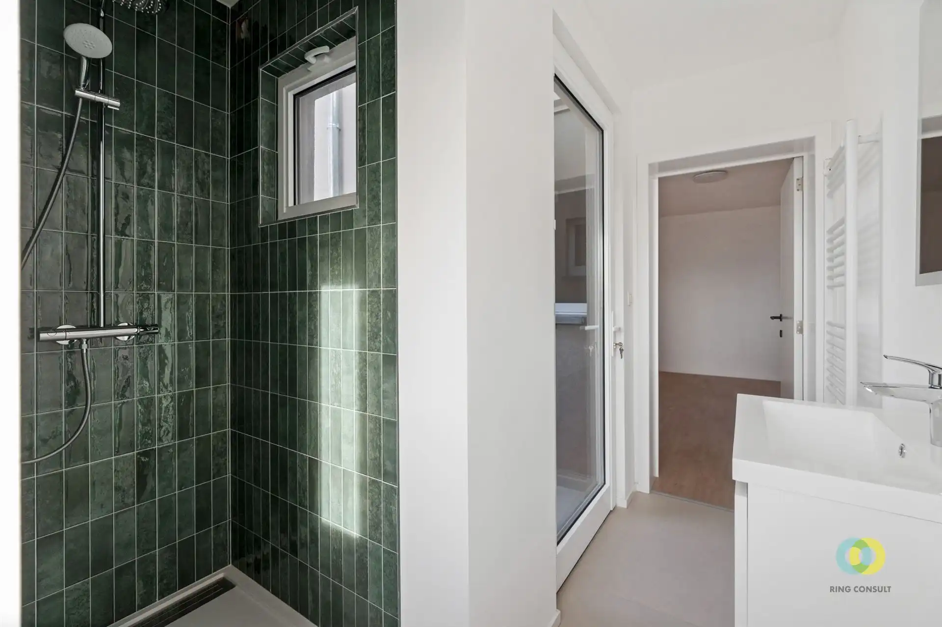 Gerenoveerd appartement met één slaapkamer foto 5