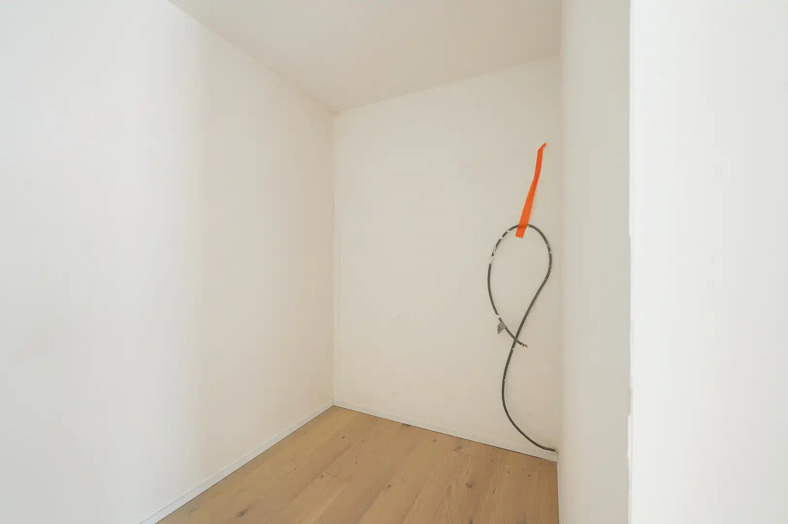 Prachtig nieuwbouwappartement met 2 slaapkamers gelegen op de gelijkvloerse verdieping. foto 15