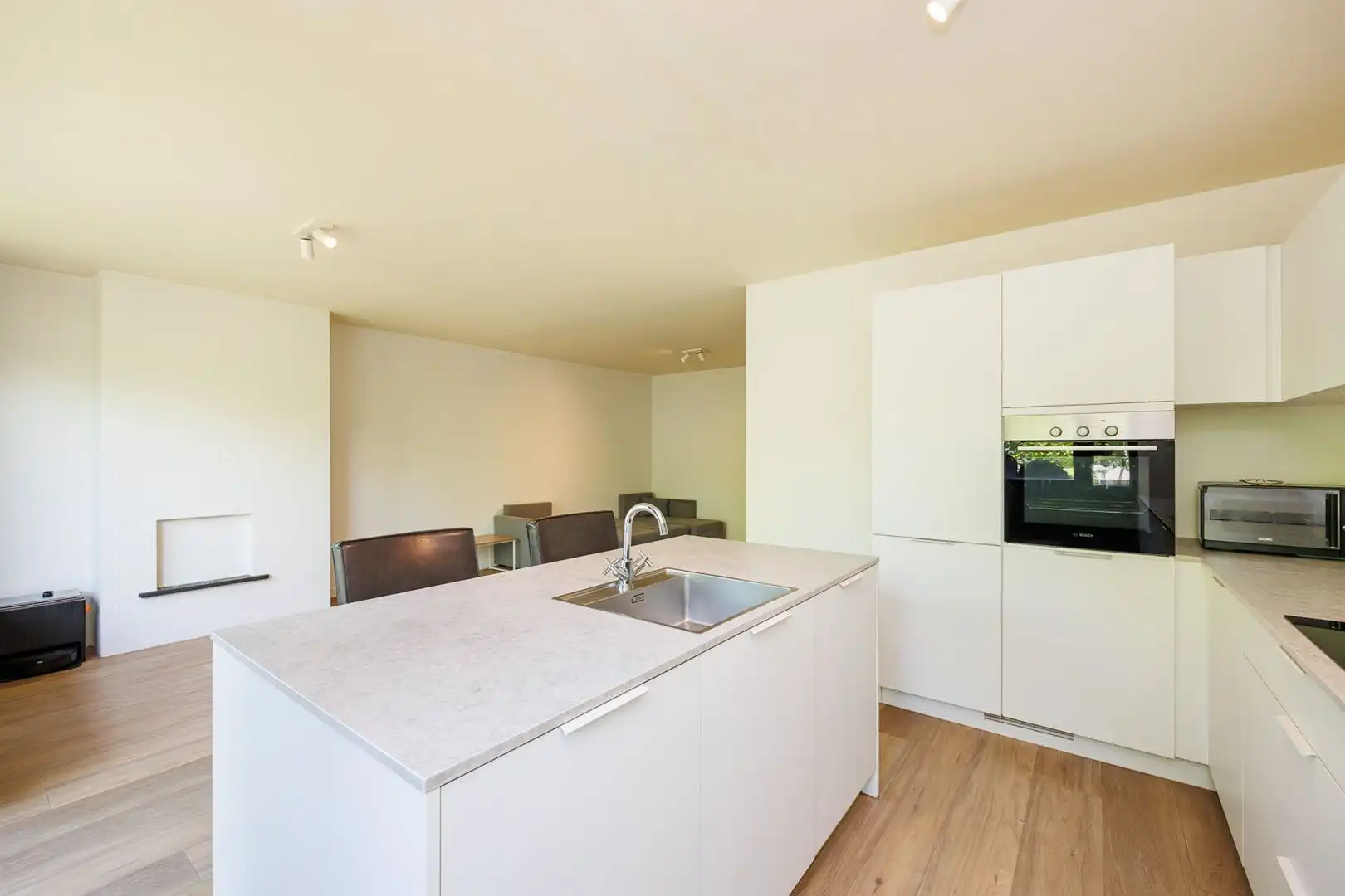 Modern appartement met balkon foto 6
