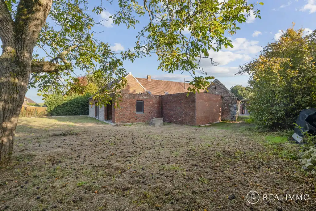 Deels gerenoveerde fermette op toplocatie! foto 22