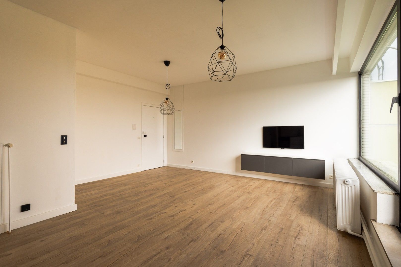 Instapklare studio met prachtig uitzicht op het MAS – ideale investering of starters appartement! foto 6