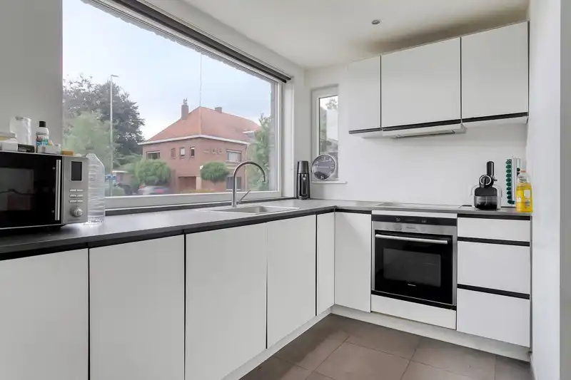 🏡Ruime woning met kantoorgebouw TE KOOP in hartje Wielsbeke – Marktstraat! foto 6