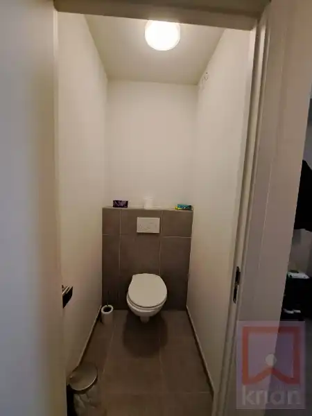 Recent 2 slaapkamer appartement met autostpl en kelderberging foto 15