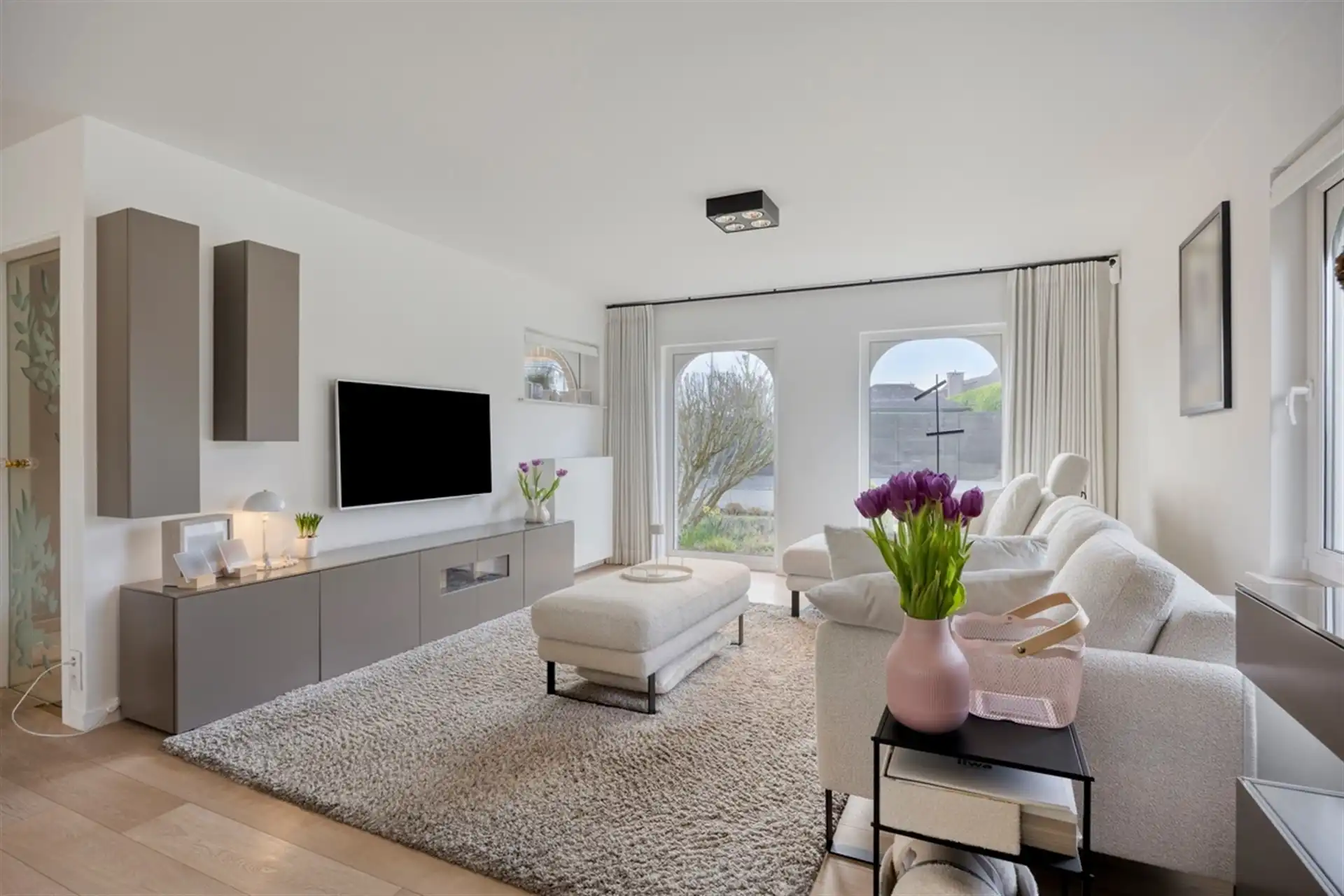 Rustig gelegen open bebouwing met moderne afwerking foto 3