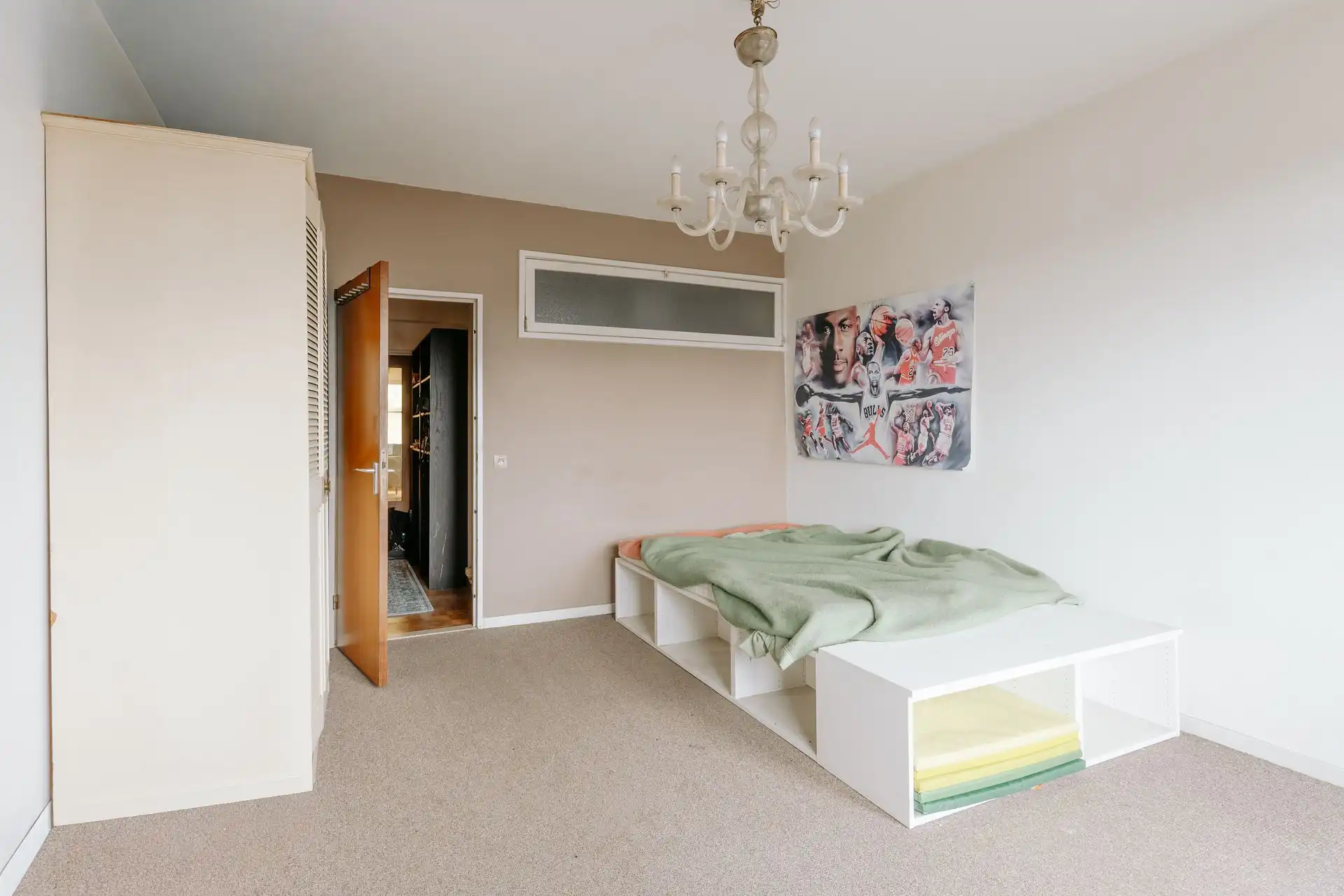 Karaktervol appartement met 2 kamers en dressing-bureau foto 16