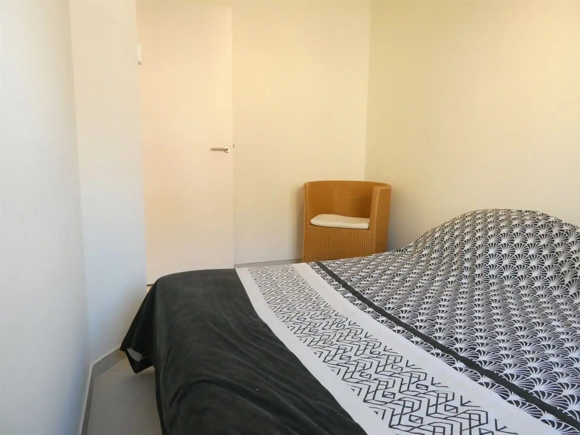 GEMEUBELD APPARTEMENT / WENDUINE foto 15