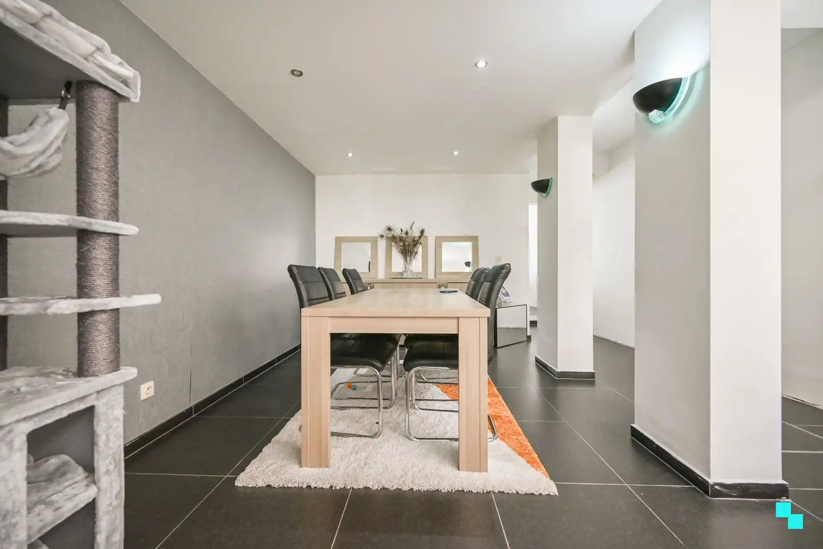 Instapklare woning met vijf slaapkamers nabij centrum Izegem foto 4